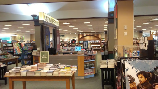 Book Store «Barnes & Noble», reviews and photos, 5405 Touhy Ave, Skokie, IL 60077, USA