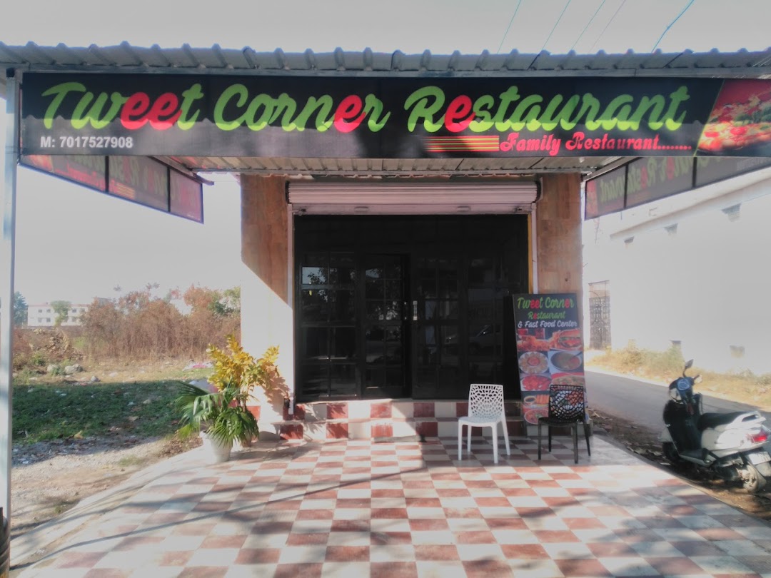 Tooeat corner restaurant