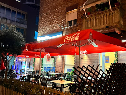 Delibros - Hamburger Restaurant - Rruga Komuna e Parisit, sh.19, k.1 A.55 Tirana 1001, Tirana, Albania