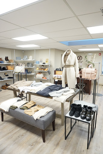 Jewelry Store «Diamond Dream Jewelry & Apparel», reviews and photos, 12 Mine Brook Rd, Bernardsville, NJ 07924, USA