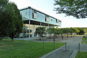 Institut für Mikrointegration - Universität Stuttgart