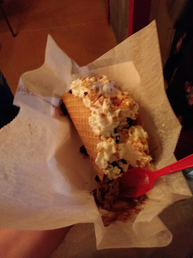 Ice Cream Shop «Milkhouse Ice Cream and Coffee Cafe», reviews and photos, 4189 Keewahdin Rd, Fort Gratiot Twp, MI 48059, USA