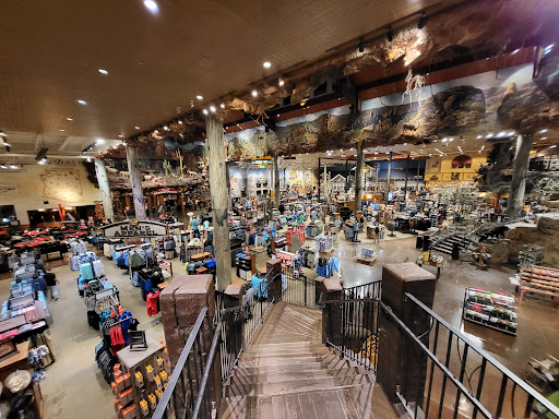 Sporting Goods Store «Bass Pro Shops», reviews and photos, 1133 N Dobson Rd, Mesa, AZ 85201, USA