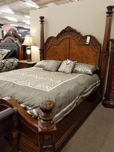 Furniture Store «Furniture Deals», reviews and photos, 14121 US-40, Kansas City, MO 64136, USA