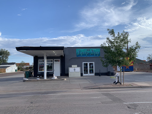 M & J Smoke Shop, 401 W 2nd St, Winslow, AZ 86047, USA, 