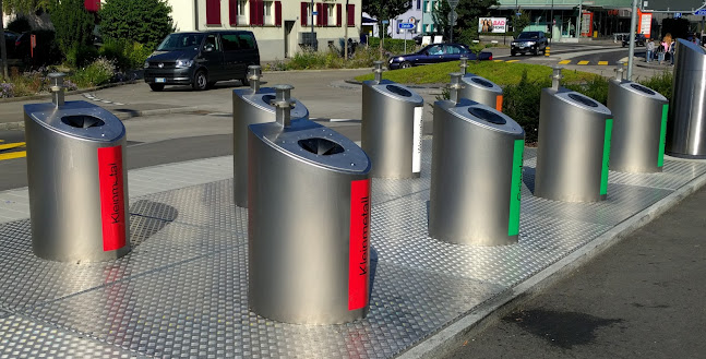 Rezensionen über Nebensammelstelle Wacht (Glas, Kleinmetall, Kleider) in Zürich - Glaser