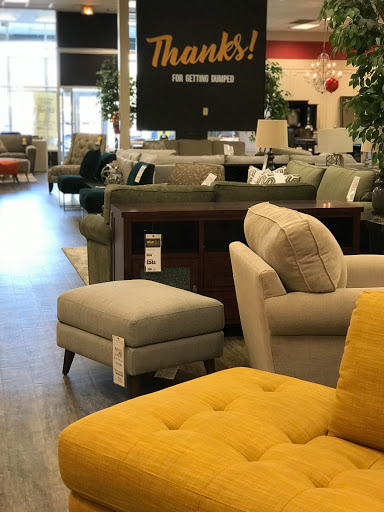 Furniture Store «The Dump Furniture Outlet», reviews and photos, 801 N Military Hwy, Norfolk, VA 23502, USA