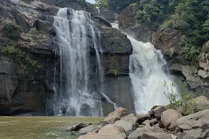 Hundru Waterfall image