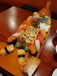 Plats et boissons du Restaurant de sushis Nina Sushi à Paris - n°1