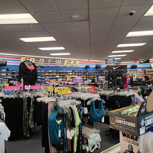 Sporting Goods Store «Big 5 Sporting Goods - Tigard», reviews and photos, 11705 SW Pacific Hwy, Tigard, OR 97223, USA
