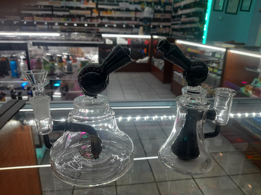 Vaporizer Store «27 Vape & Smoke», reviews and photos, 5268 S 27th St, Milwaukee, WI 53221, USA