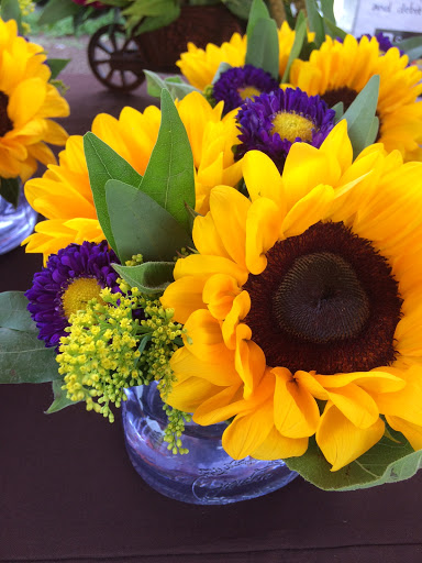 Florist «Autumn Rose Flower & Gift Shoppe», reviews and photos, 990 Bridgeport Ave, Milford, CT 06460, USA