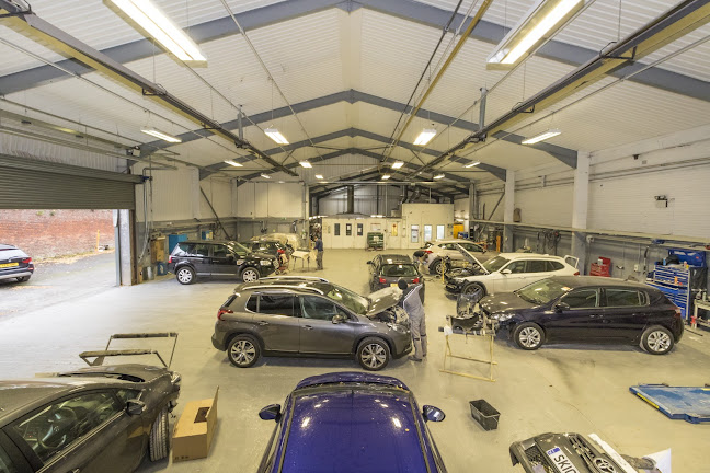 Opinii despre Arnold Clark Accident Repair Centre Edinburgh (Seafield) în Edinburgh - Car dealer