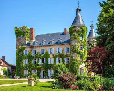 Château de Reve Francais à Marcillat-en-Combraille