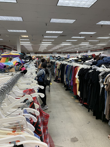 Thrift Store «Valley Thrift Store», reviews and photos, 13630 Victory Blvd, Van Nuys, CA 91401, USA