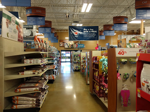 Pet Supply Store «PetSmart», reviews and photos, 5241 Monroe St, Toledo, OH 43623, USA
