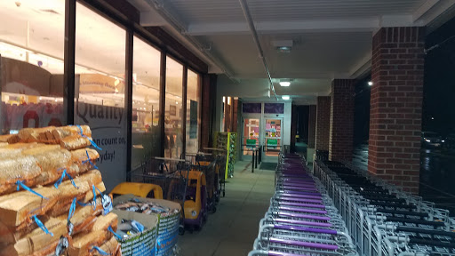 Grocery Store «Giant Food», reviews and photos, 10400 Old Georgetown Rd, Bethesda, MD 20814, USA