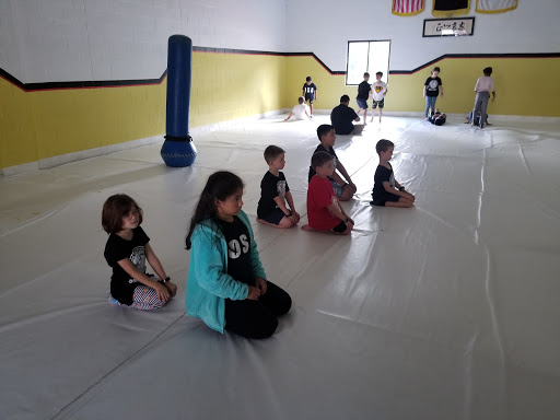 Shopping Mall «Burke Centre Shopping Center», reviews and photos, 5649 Burke Centre Pkwy, Burke, VA 22015, USA