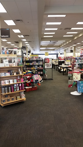 Book Store «Books-A-Million», reviews and photos, 839 Brandon Town Center Dr, Brandon, FL 33511, USA
