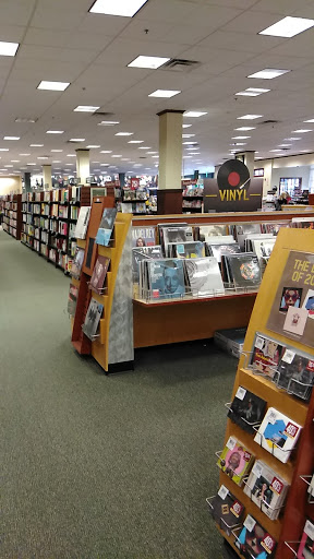 Book Store «Barnes & Noble», reviews and photos, 5231 E 41st St, Tulsa, OK 74135, USA