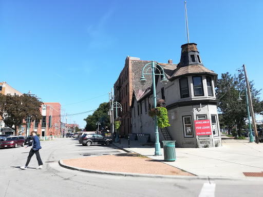 Motorcycle Parts Store «Royal Enfield of Milwaukee», reviews and photos, 226 N Water St, Milwaukee, WI 53202, USA