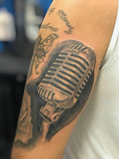 Tattoo Shop «Konkrete Jungle Kustom Tattoo», reviews and photos, 6590 Old Waterloo Rd, Elkridge, MD 21075, USA