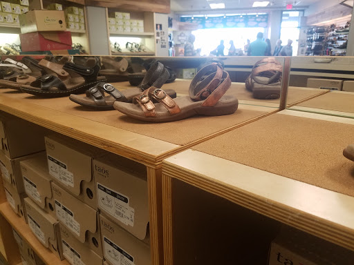 Shoe Store «Mast Shoes Ann Arbor», reviews and photos, 2517 Jackson Ave, Ann Arbor, MI 48103, USA