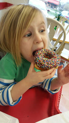 Donut Shop «The Donut Palace», reviews and photos, 37 Clarkson Rd, Ellisville, MO 63011, USA