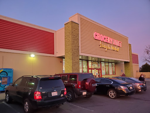 Grocery Store «Grocery Outlet Bargain Market», reviews and photos, 845 Harbor Blvd, West Sacramento, CA 95691, USA