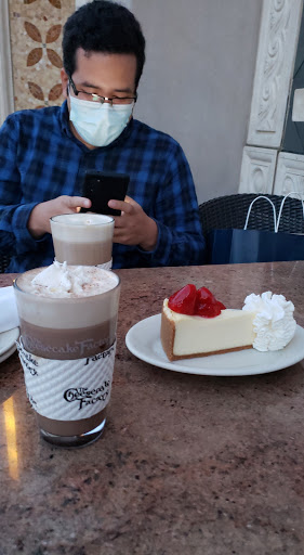 Restaurant «The Cheesecake Factory», reviews and photos, 1736 Redwood Hwy, Corte Madera, CA 94925, USA