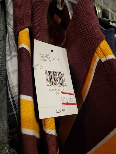 Clothing Store «GUESS Factory», reviews and photos, 1558 The Arches Cir #1558, Deer Park, NY 11729, USA