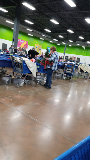 Thrift Store «Goodwill Outlet Center Bridgeton», reviews and photos