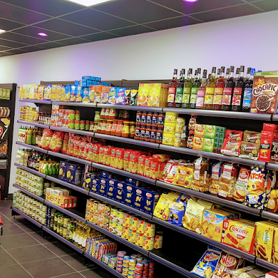 Alimentation de Nuit Et jour ,STAR NIGHT SHOP , ST JUST à Marseille