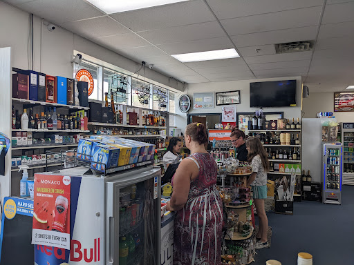 Liquor Store «South Side Liquors», reviews and photos, 1667 17th Ave E, Shakopee, MN 55379, USA