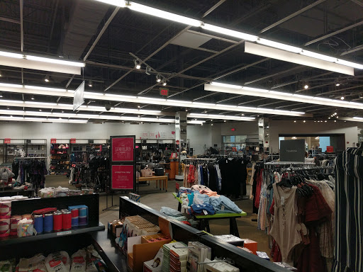 Department Store «Saks OFF 5TH», reviews and photos, 11201 NW 12th St, Miami, FL 33172, USA