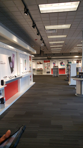 Cell Phone Store «Verizon», reviews and photos, 767 Word Plaza #107, Rocky Mount, NC 27804, USA