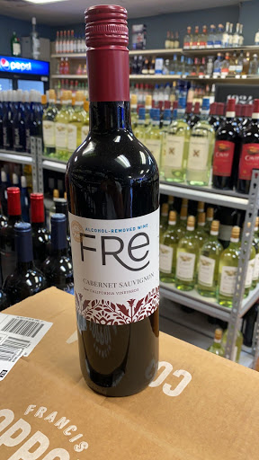 Liquor Store «Village Wine & Liquor Inc», reviews and photos, 161 N Wellwood Ave, Lindenhurst, NY 11757, USA