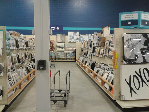 Home Goods Store «At Home», reviews and photos, 5901 Mercury Dr, Dearborn, MI 48126, USA