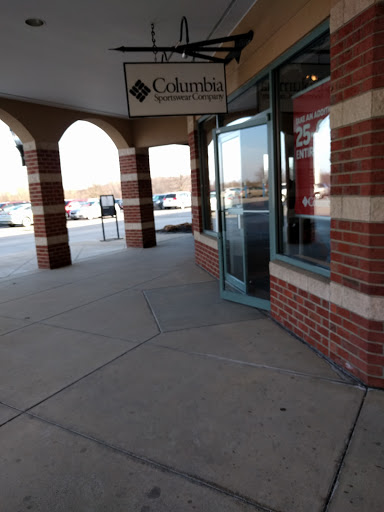 Sportswear Store «Columbia Sportswear Outlet Store at Prime Outlets Grove City», reviews and photos, 1911 Leesburg Grove City Rd #445, Grove City, PA 16127, USA