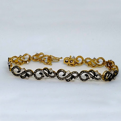 Jewelry Store «Saatchi Jewelry», reviews and photos, 4545 Austin Blvd, Island Park, NY 11558, USA