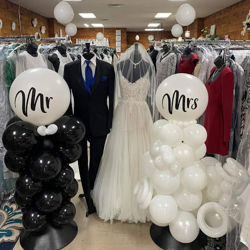 Consignment Shop «The White Pear Formal Consignment Boutique», reviews and photos, 1128 W Market St, Pottsville, PA 17901, USA