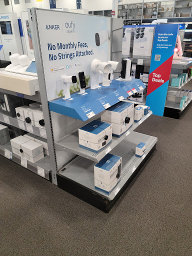 Electronics Store «Best Buy», reviews and photos, 12765 Harper Village Dr #160, Battle Creek, MI 49014, USA