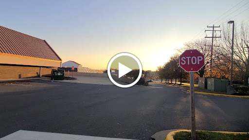 Print Shop «FedEx Office Print & Ship Center», reviews and photos, 9600 Main Street a, Fairfax, VA 22031, USA