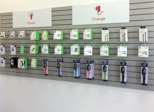 Mobile Phone Repair Shop «CPR Cell Phone Repair Conway», reviews and photos, 117 Rivertown Blvd Suite C, Conway, SC 29526, USA