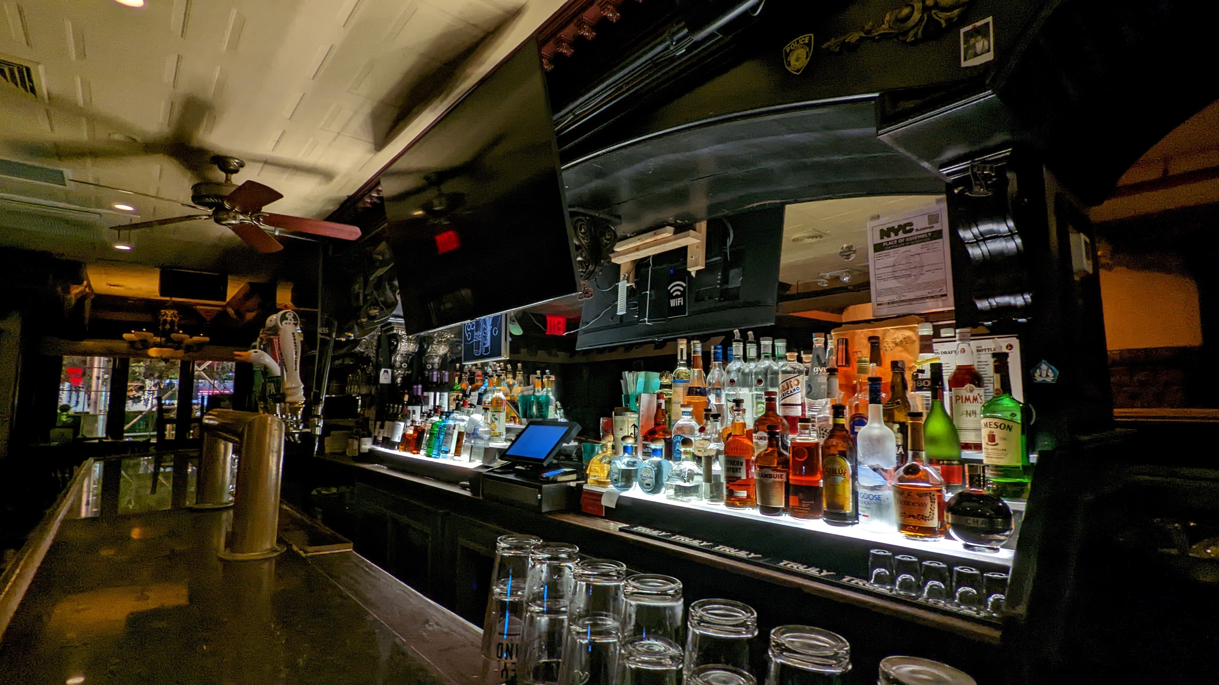 Picture of a place: Hurley&#39;s Restaurant &amp; Bar