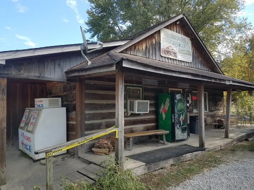 Grocery Store «Gatesville Country Store», reviews and photos, 4525 Salt Creek Rd, Nashville, IN 47448, USA