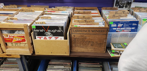 Music Store «Mr Zeros», reviews and photos, 1744 Lexington Ave N, Roseville, MN 55113, USA