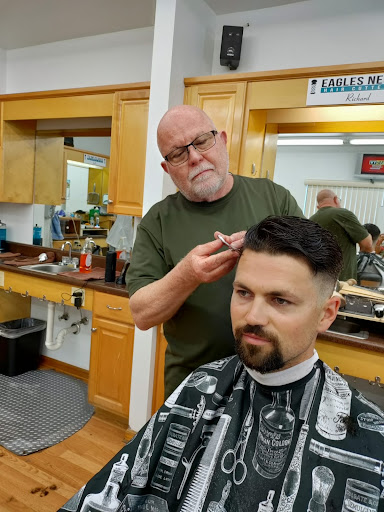 Barber Shop «Eagles Nest Barbershop», reviews and photos, 61 Eagles Nest Rd, Waynesville, NC 28786, USA