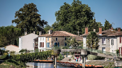 Embarcadère Prada à Coulon