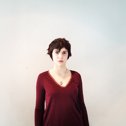 Opinii despre Κομμωτήριο ''Παρά Τρίχα'' în Βόλος - Κουρείο